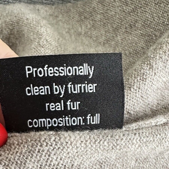 SOFIA CASHMERE TURTLENECK SWEATER PONCHO FOX FUR TRIM - Picture 6 of 10